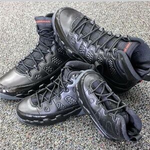 Selling 2 pairs of Jordan’s retro 9s! Message if interested